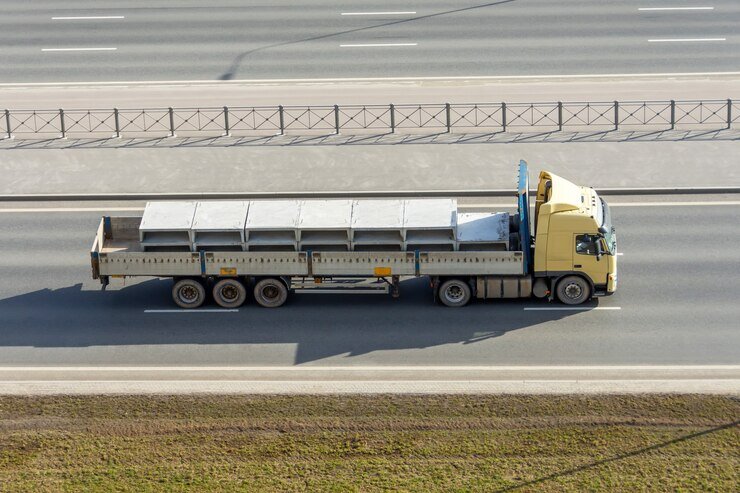FLAT BED TRUCK